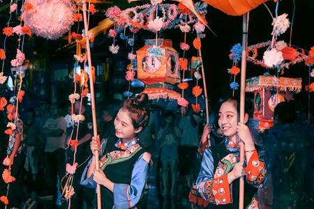 梦见深夜古庙灯火微弱